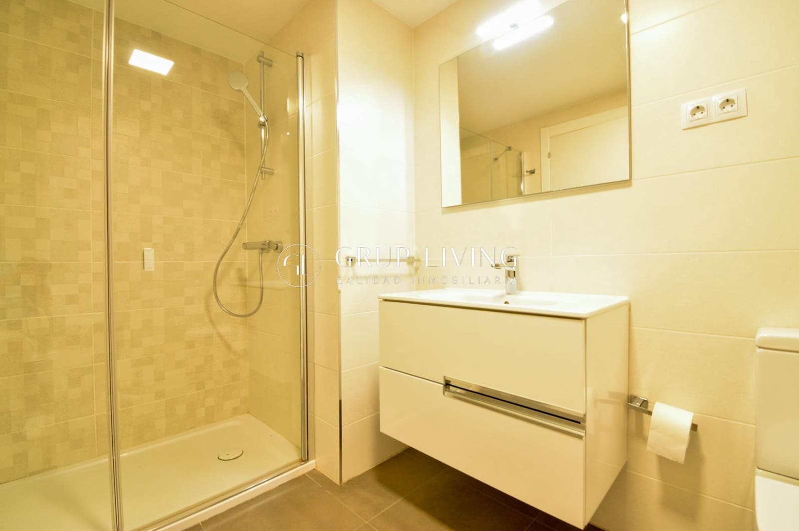 3 bedroom Flat for rent in Sitges with pool garage - € 2,250 (Ref: 8476194)