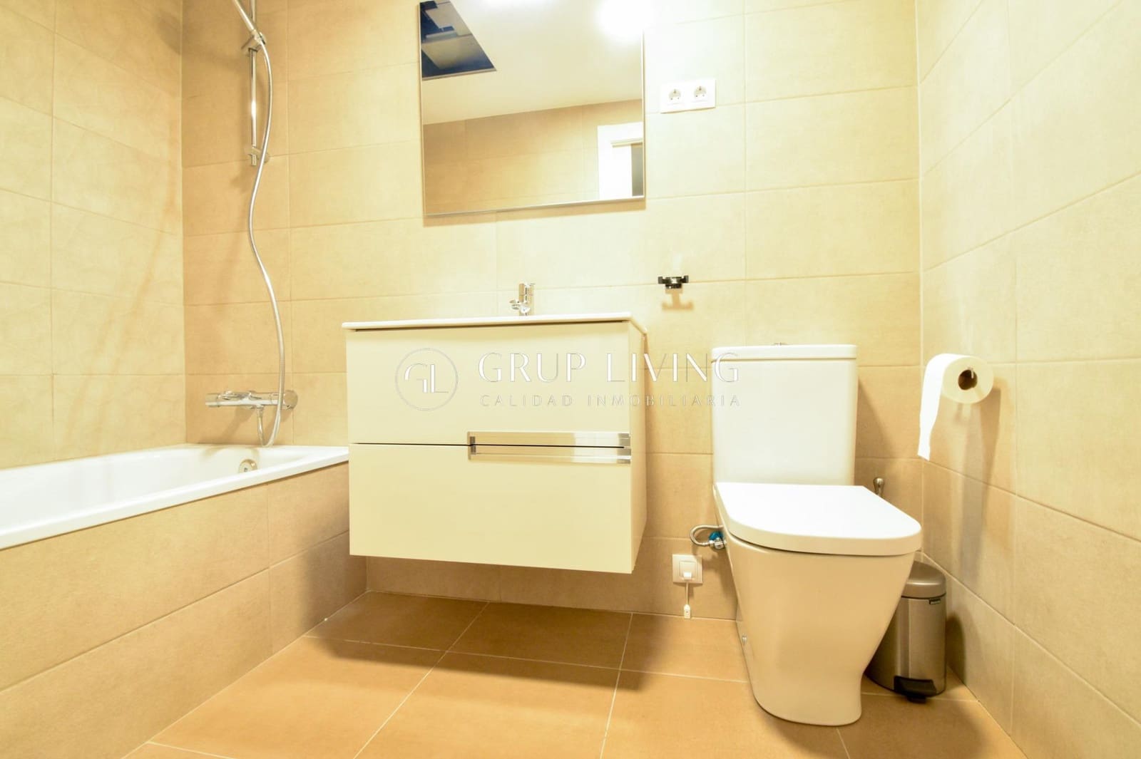 3 bedroom Flat for rent in Sitges with pool garage - € 2,250 (Ref: 8476194)