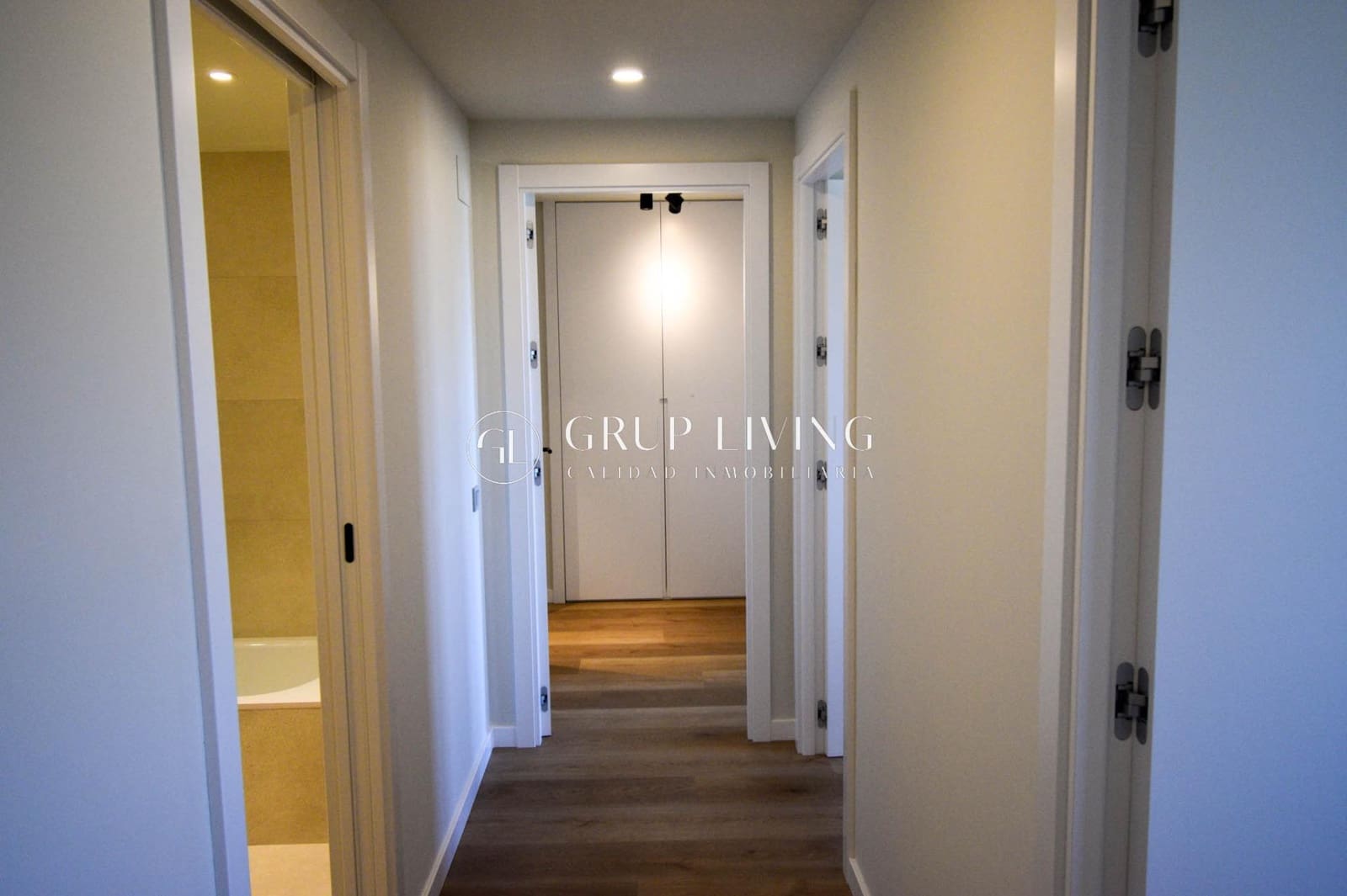 Appartement de 3 chambres à louer à Sitges avec piscine garage - 3 500 € (Ref: 8549300)