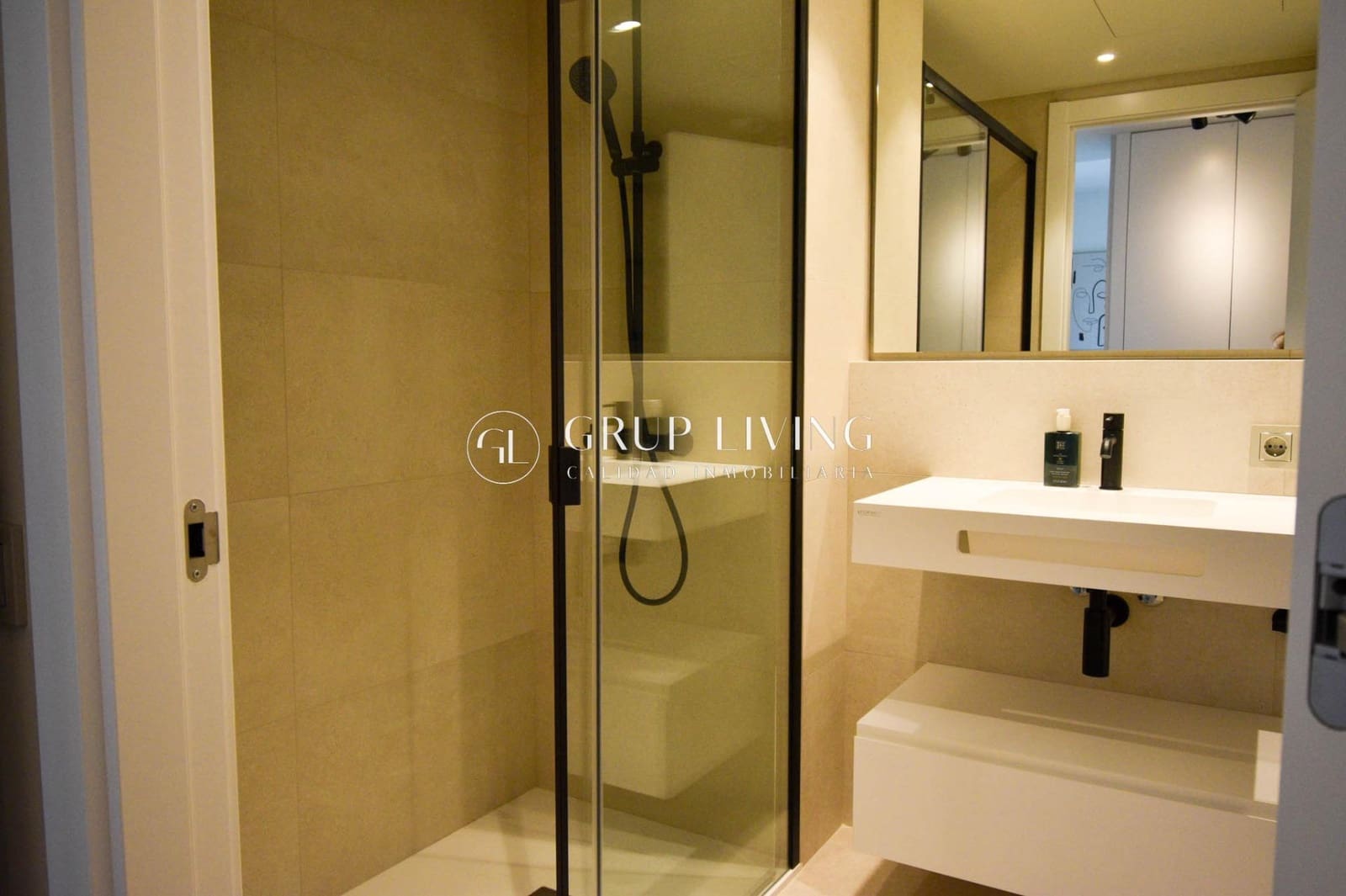 Appartement de 3 chambres à louer à Sitges avec piscine garage - 3 500 € (Ref: 8549300)