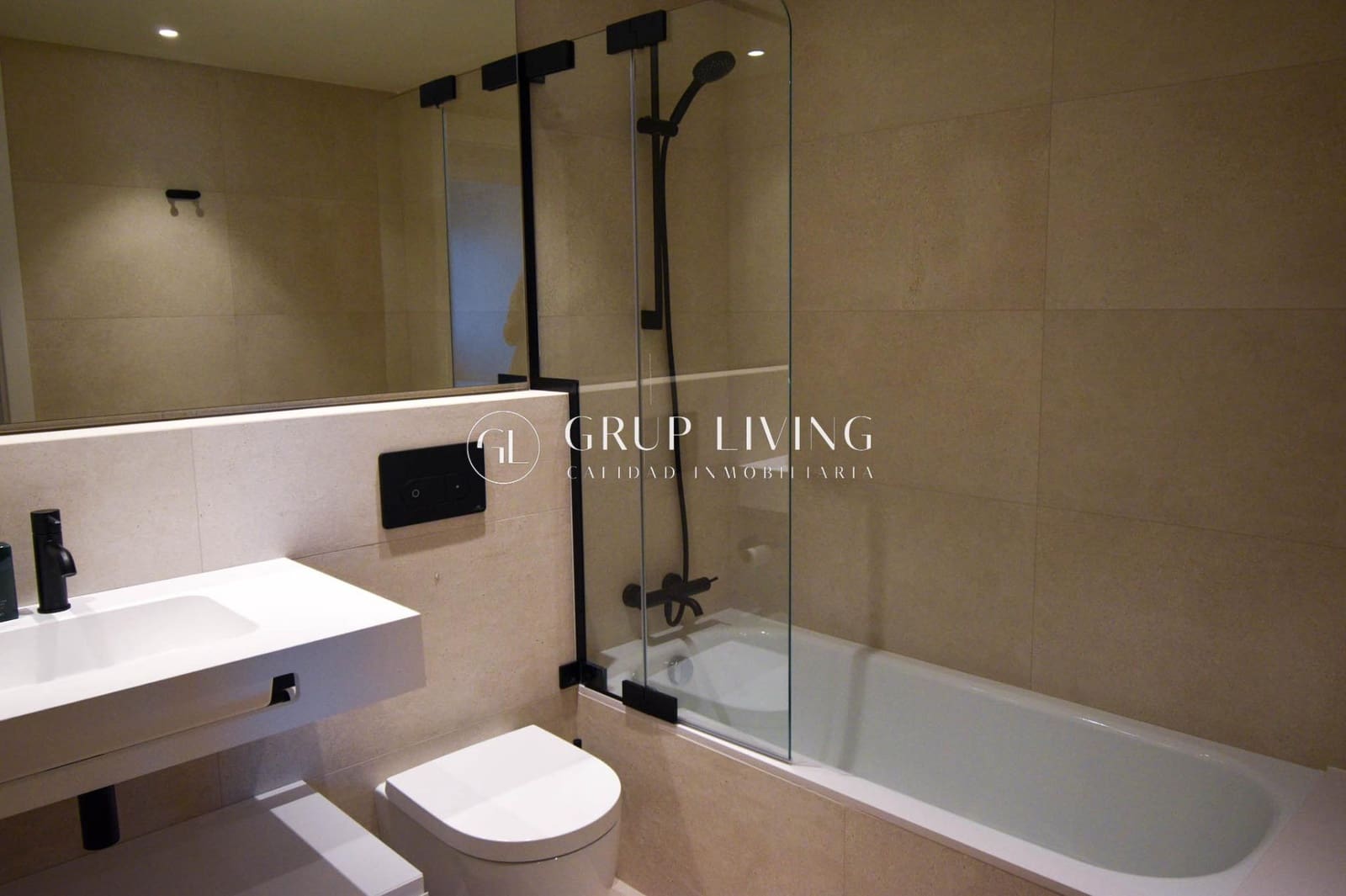 Appartement de 3 chambres à louer à Sitges avec piscine garage - 3 500 € (Ref: 8549300)