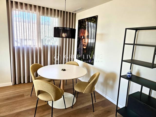 Piso de 3 habitaciones en Sitges en alquiler con piscina garaje - 3.500 € (Ref: 8549300)