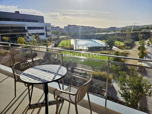 Piso de 3 habitaciones en Sitges en alquiler con piscina garaje - 3.500 € (Ref: 8549300)