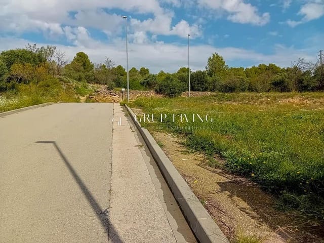 Building Plot for sale in Sant Quintí de Mediona - € 70,000 (Ref: 8570631)