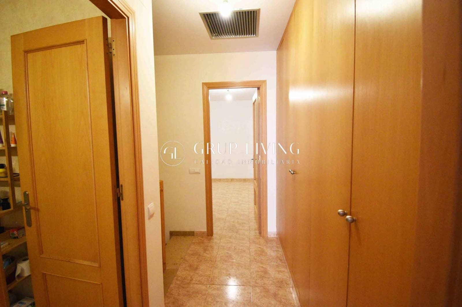 2 bedroom Flat for sale in Vilanova i la Geltru - € 335,000 (Ref: 8597526)