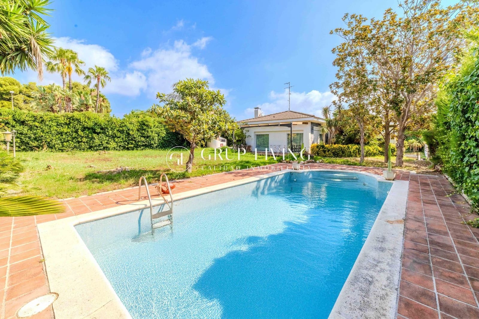 3 soveværelse Villa til salg i Vilafortuny med swimmingpool garage - € 920.000 (Ref: 8652475)