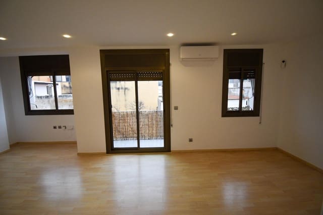Piso de 3 habitaciones en Vilanova i la Geltrú en venta - 235.000 € (Ref: 8810188)