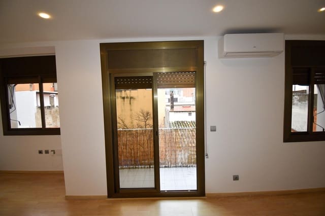 Piso de 3 habitaciones en Vilanova i la Geltrú en venta - 235.000 € (Ref: 8810188)
