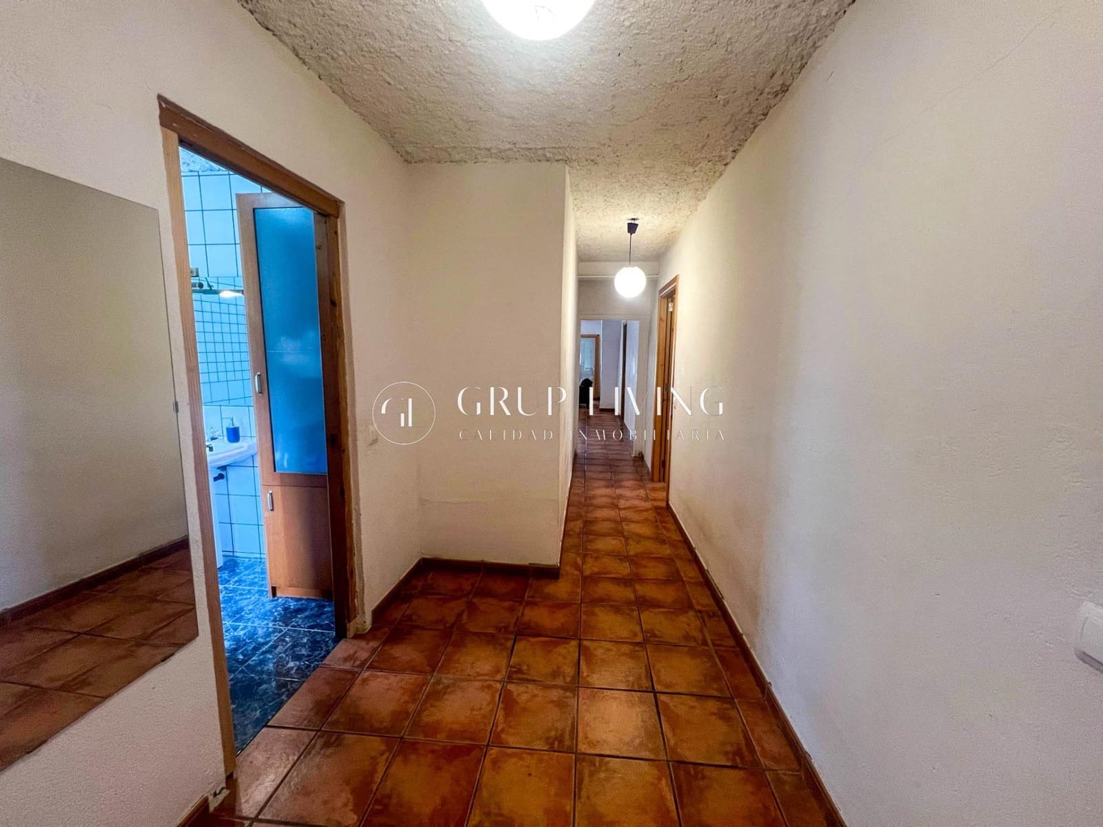 4 makuuhuone Maalaistalo myytävänä paikassa Torrelles de Foix - 289 500 € (Ref: 8865085)