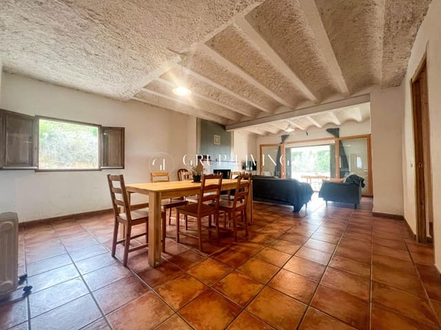 4 makuuhuone Maalaistalo myytävänä paikassa Torrelles de Foix - 289 500 € (Ref: 8865085)