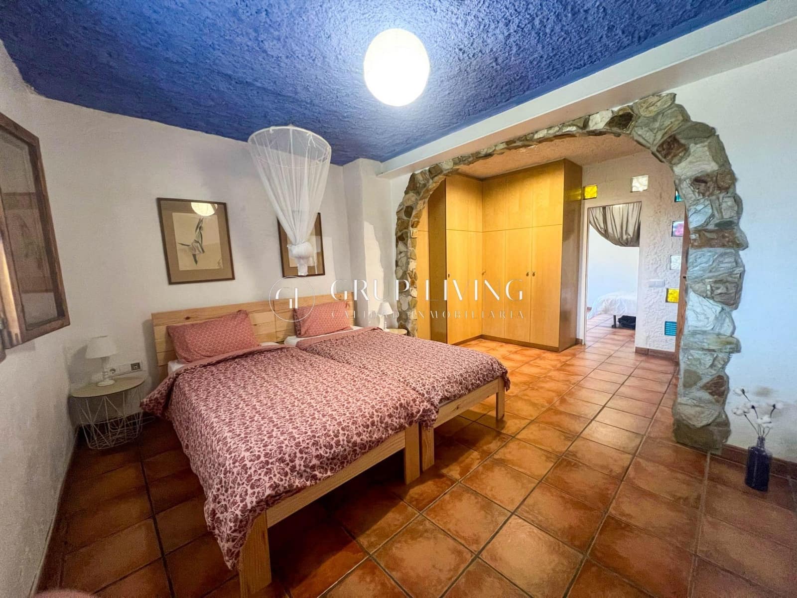 4 makuuhuone Maalaistalo myytävänä paikassa Torrelles de Foix - 289 500 € (Ref: 8865085)