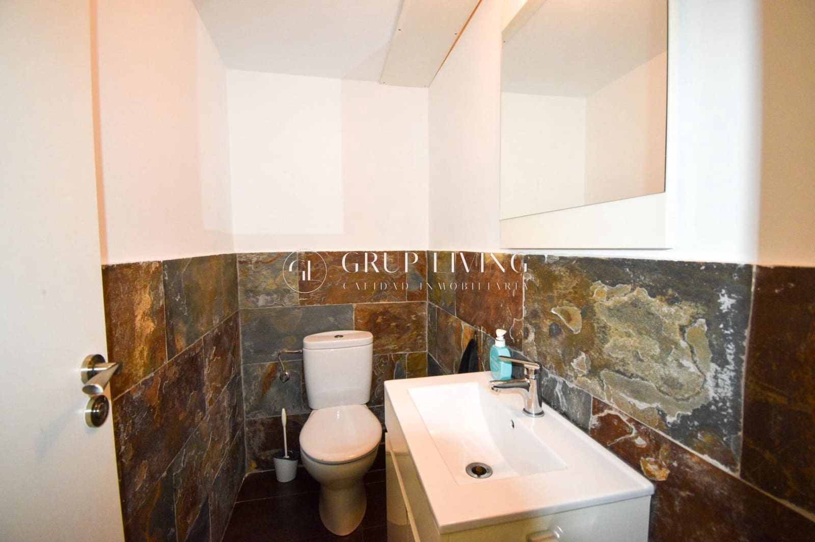 Commercial for rent in Sant Pere de Ribes - € 950 (Ref: 8869905)