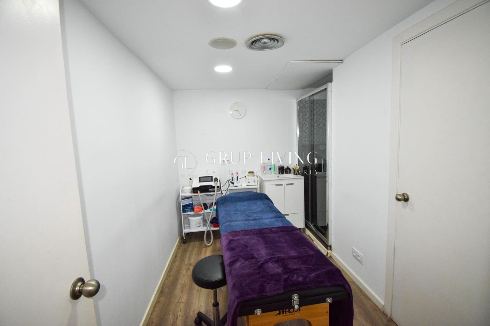 Commercial for rent in Sant Pere de Ribes - € 950 (Ref: 8869905)