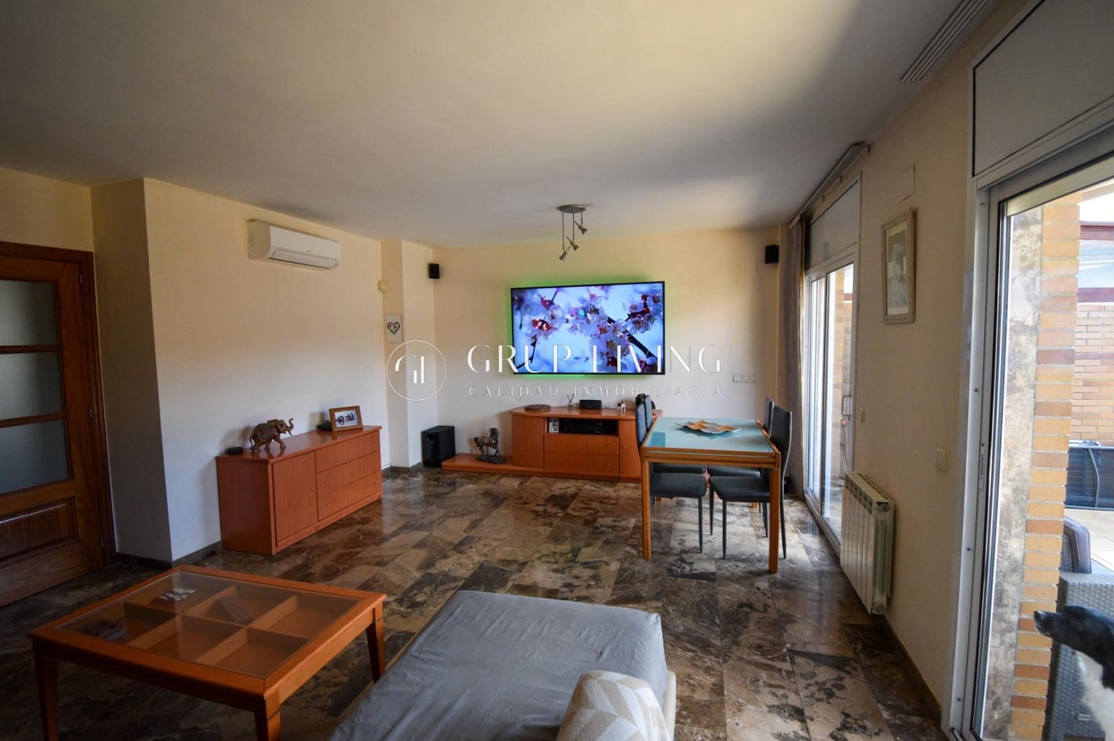 3 bedroom Semi-detached Villa for sale in Vilafortuny with pool garage - € 415,000 (Ref: 8892941)