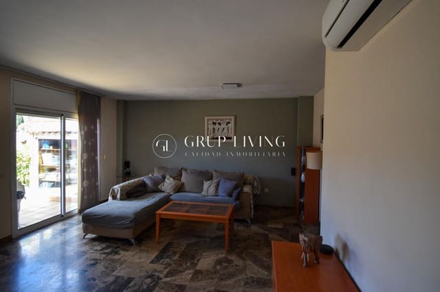 3 bedroom Semi-detached Villa for sale in Vilafortuny, Cambrils with pool garage - € 415,000 (Ref: 8892941)