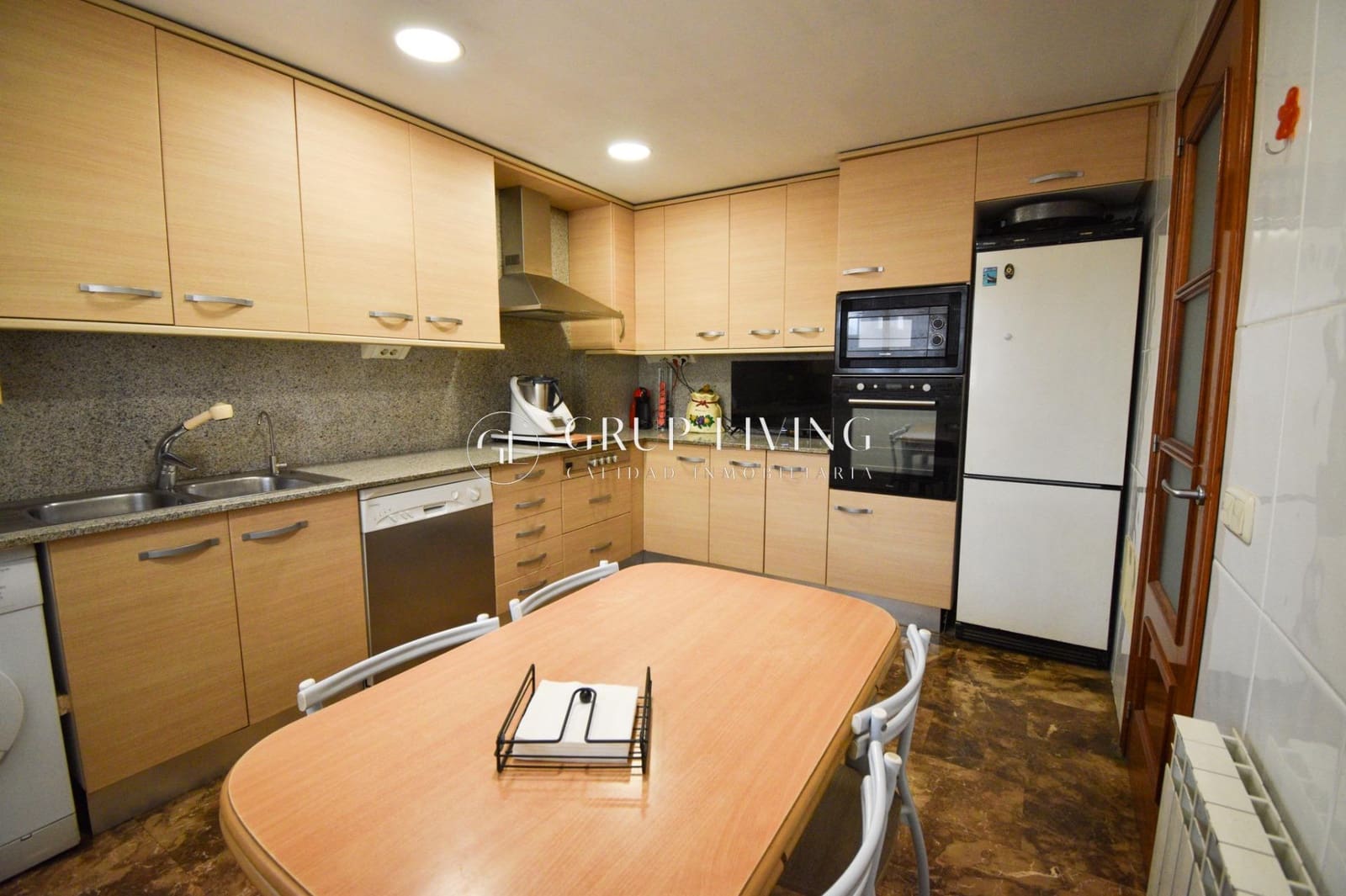 3 bedroom Semi-detached Villa for sale in Vilafortuny with pool garage - € 415,000 (Ref: 8892941)