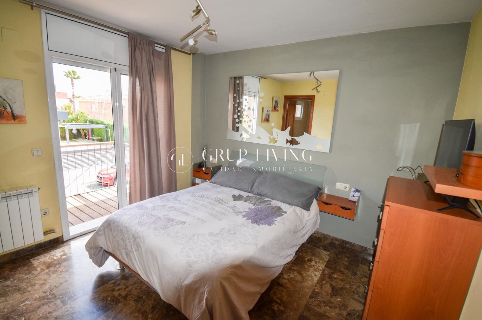 3 bedroom Semi-detached Villa for sale in Vilafortuny with pool garage - € 415,000 (Ref: 8892941)