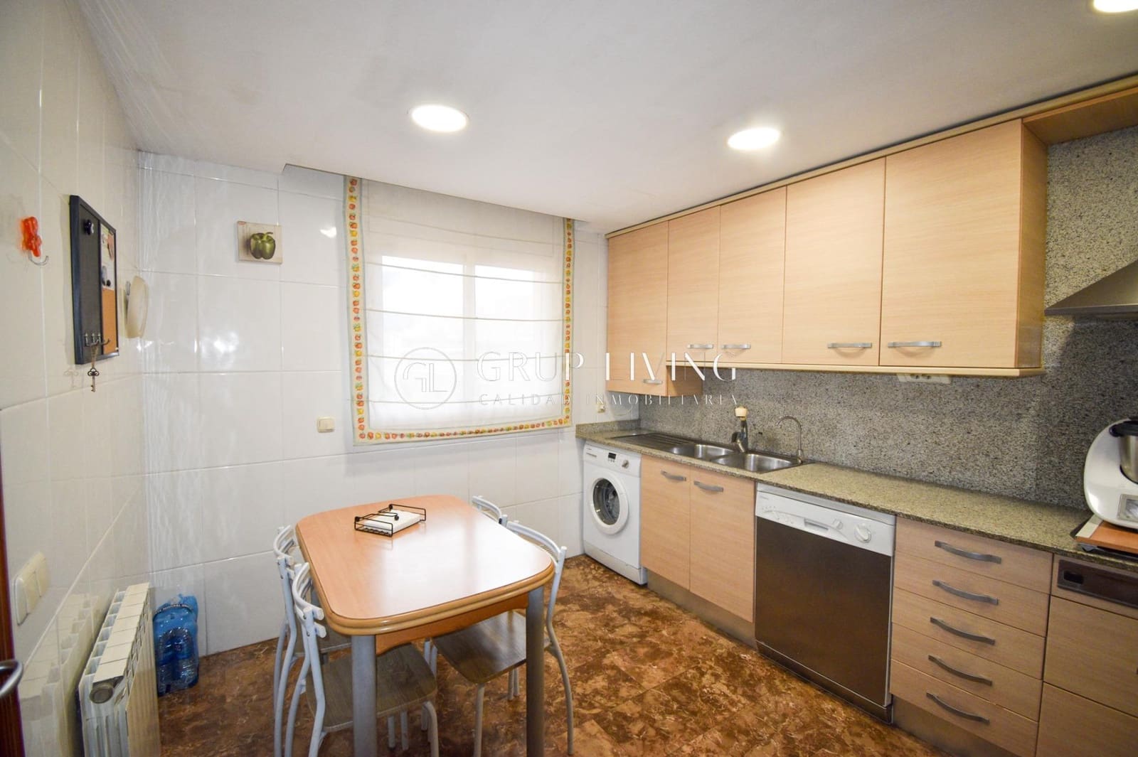 3 bedroom Semi-detached Villa for sale in Vilafortuny with pool garage - € 415,000 (Ref: 8892941)