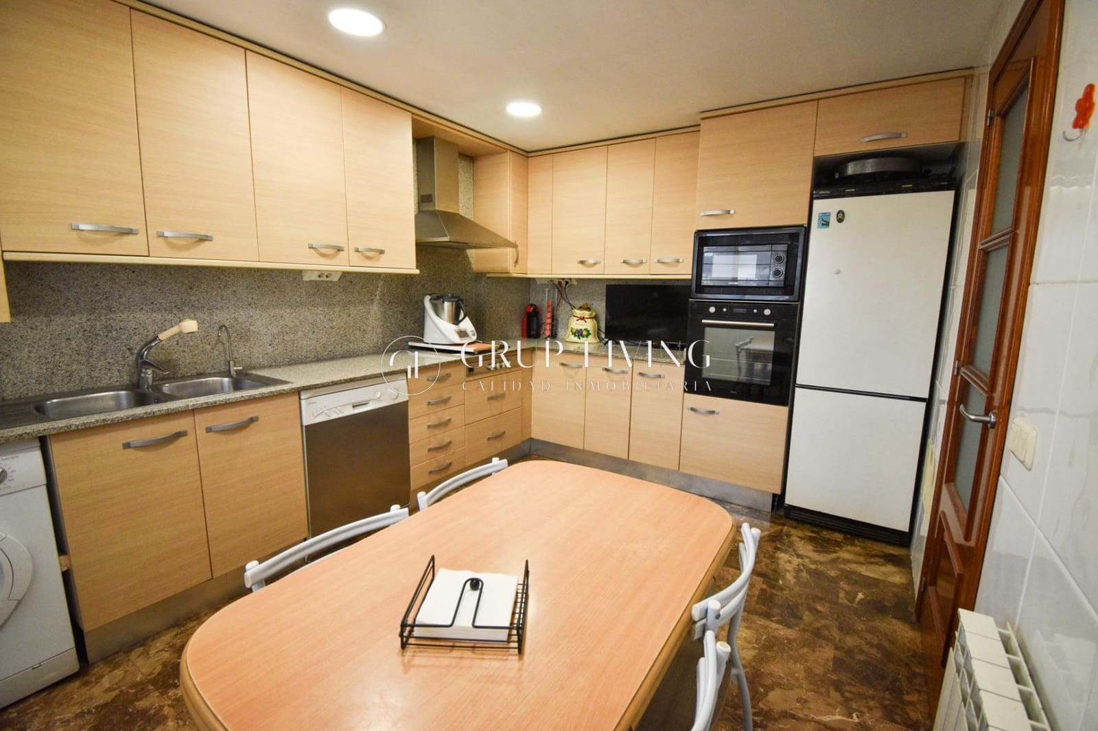 3 bedroom Semi-detached Villa for sale in Vilafortuny with pool garage - € 415,000 (Ref: 8892941)