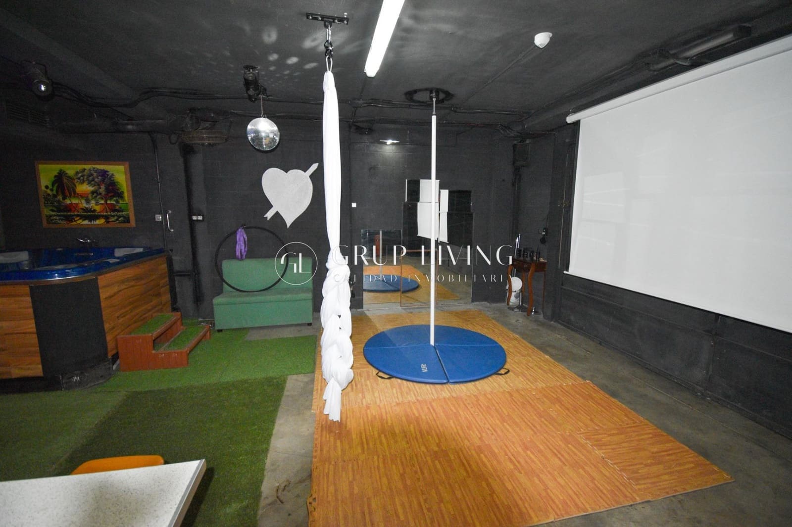 3 bedroom Semi-detached Villa for sale in Vilafortuny with pool garage - € 415,000 (Ref: 8892941)