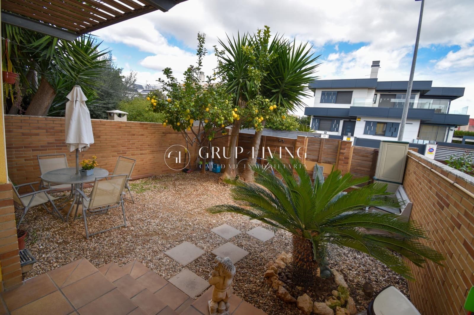 3 bedroom Semi-detached Villa for sale in Vilafortuny with pool garage - € 415,000 (Ref: 8892941)