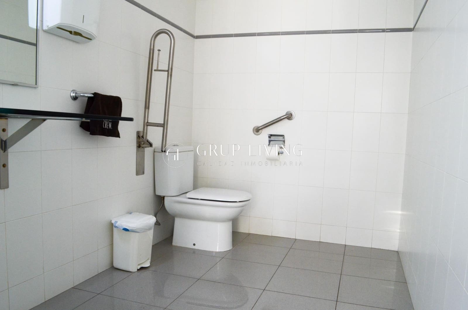 Commercial for rent in Sant Pere de Ribes - € 1,700 (Ref: 8897001)