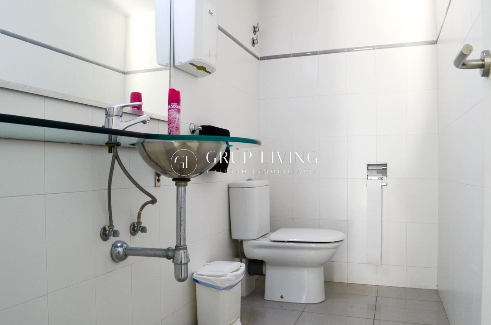 Commercial for rent in Sant Pere de Ribes - € 1,700 (Ref: 8897001)