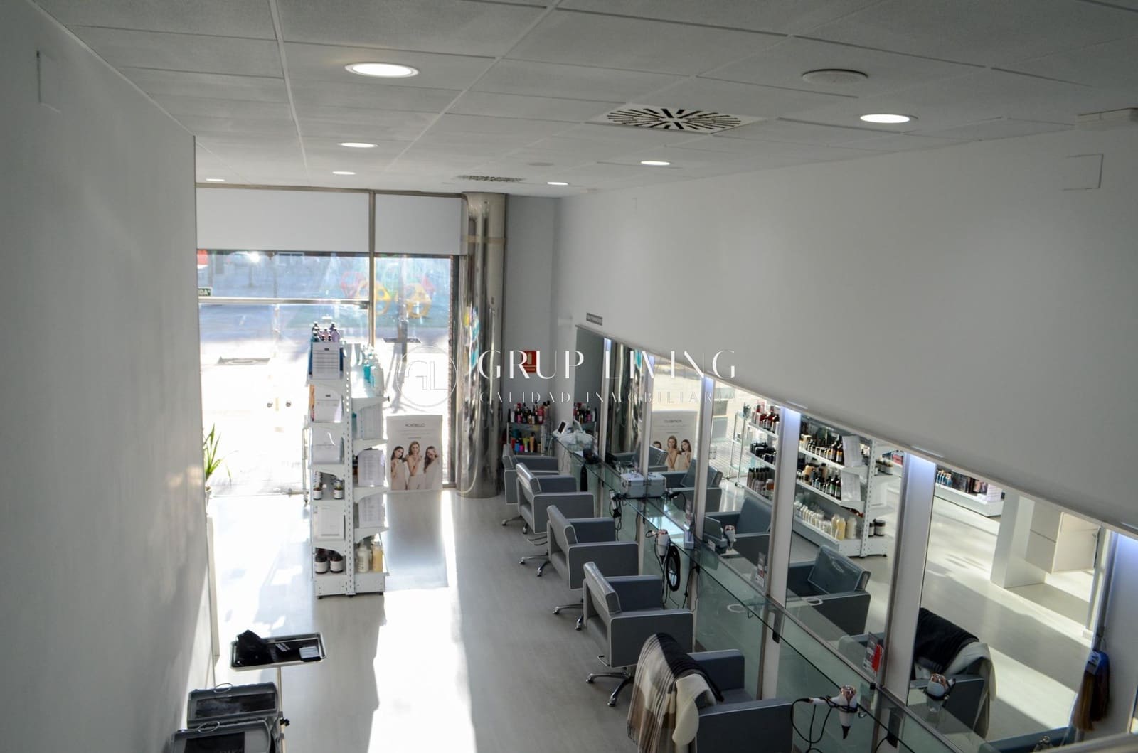 Commercial for rent in Sant Pere de Ribes - € 1,700 (Ref: 8897001)