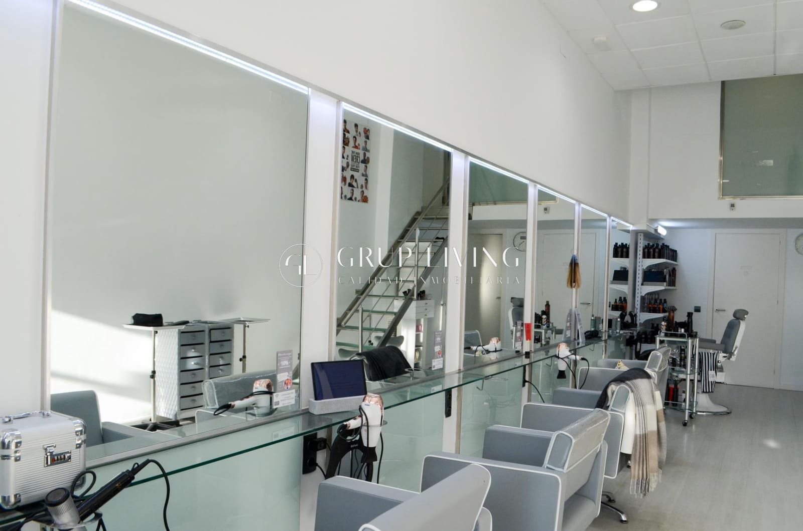 Commercial for rent in Sant Pere de Ribes - € 1,700 (Ref: 8897001)