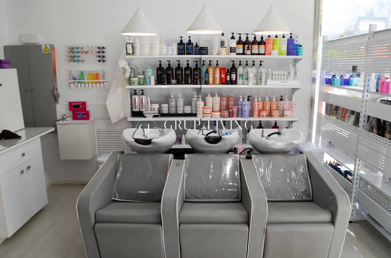 Commercial for rent in Sant Pere de Ribes - € 1,700 (Ref: 8897001)