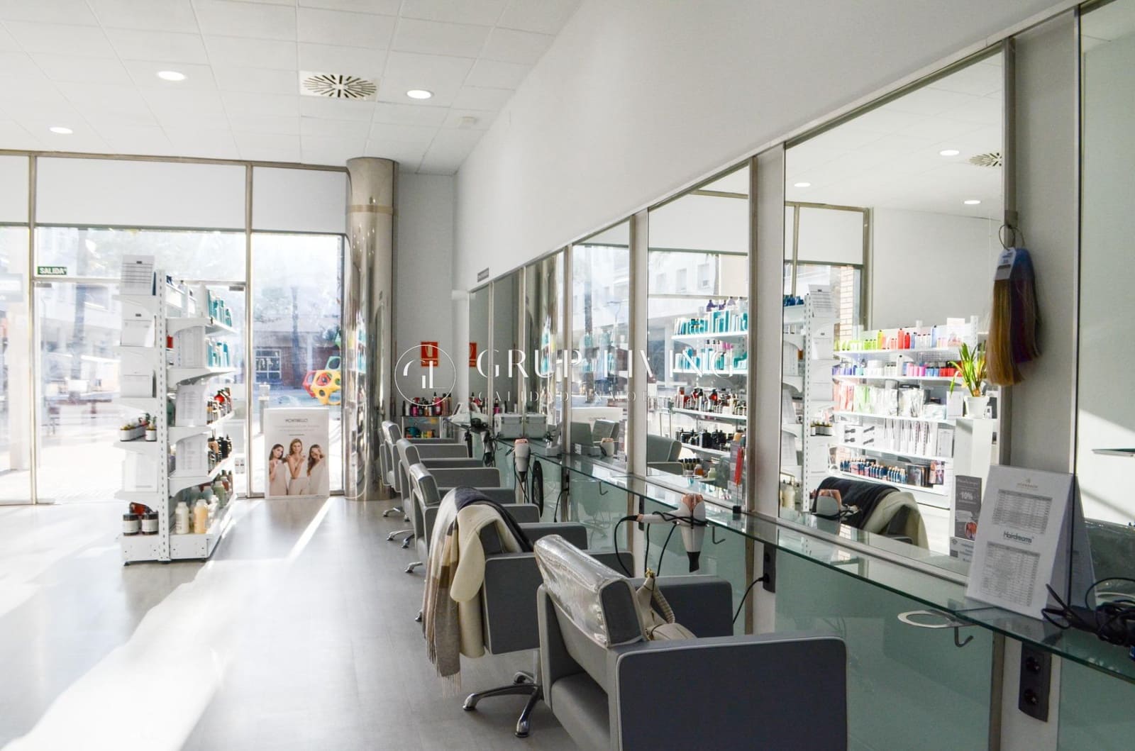 Commercial for rent in Sant Pere de Ribes - € 1,700 (Ref: 8897001)