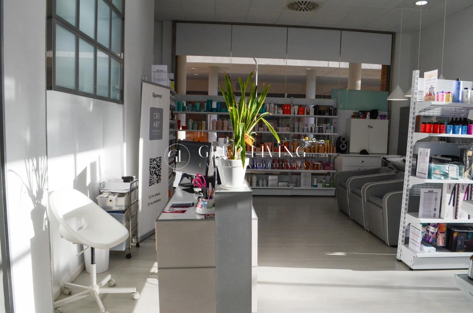 Commercial for rent in Sant Pere de Ribes - € 1,700 (Ref: 8897001)