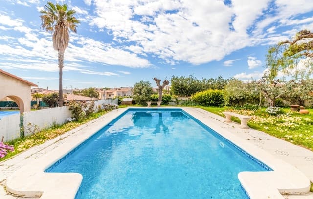 5 bedroom Villa for sale in Vilanova i la Geltrú with pool garage - € 715,000 (Ref: 8900225)