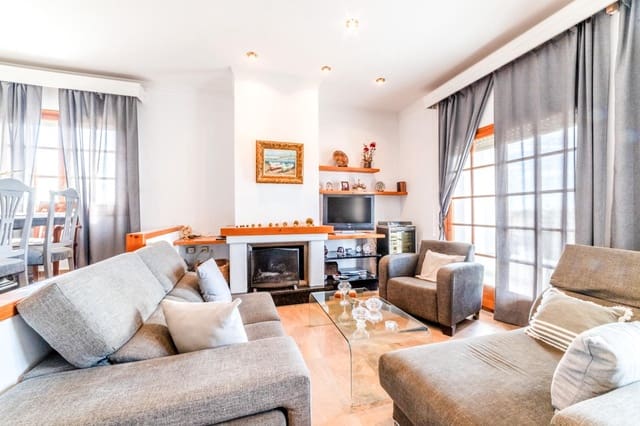 5 bedroom Villa for sale in Vilanova i la Geltrú with pool garage - € 715,000 (Ref: 8900225)