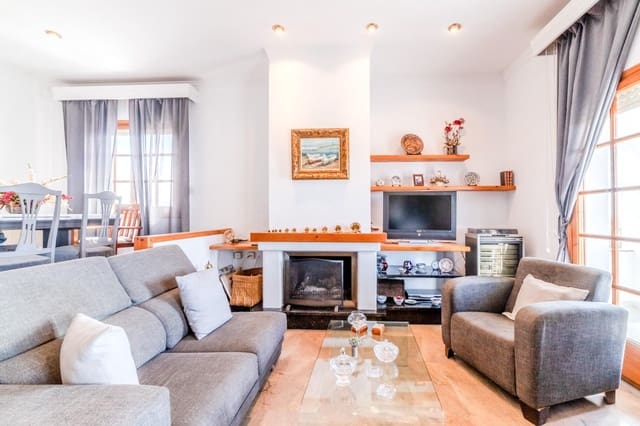 5 bedroom Villa for sale in Vilanova i la Geltrú with pool garage - € 715,000 (Ref: 8900225)