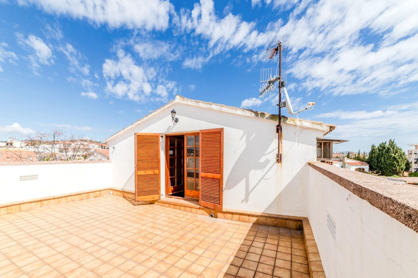 5 soveværelse Villa til salg i Vilanova i la Geltru med swimmingpool garage - € 715.000 (Ref: 8900225)