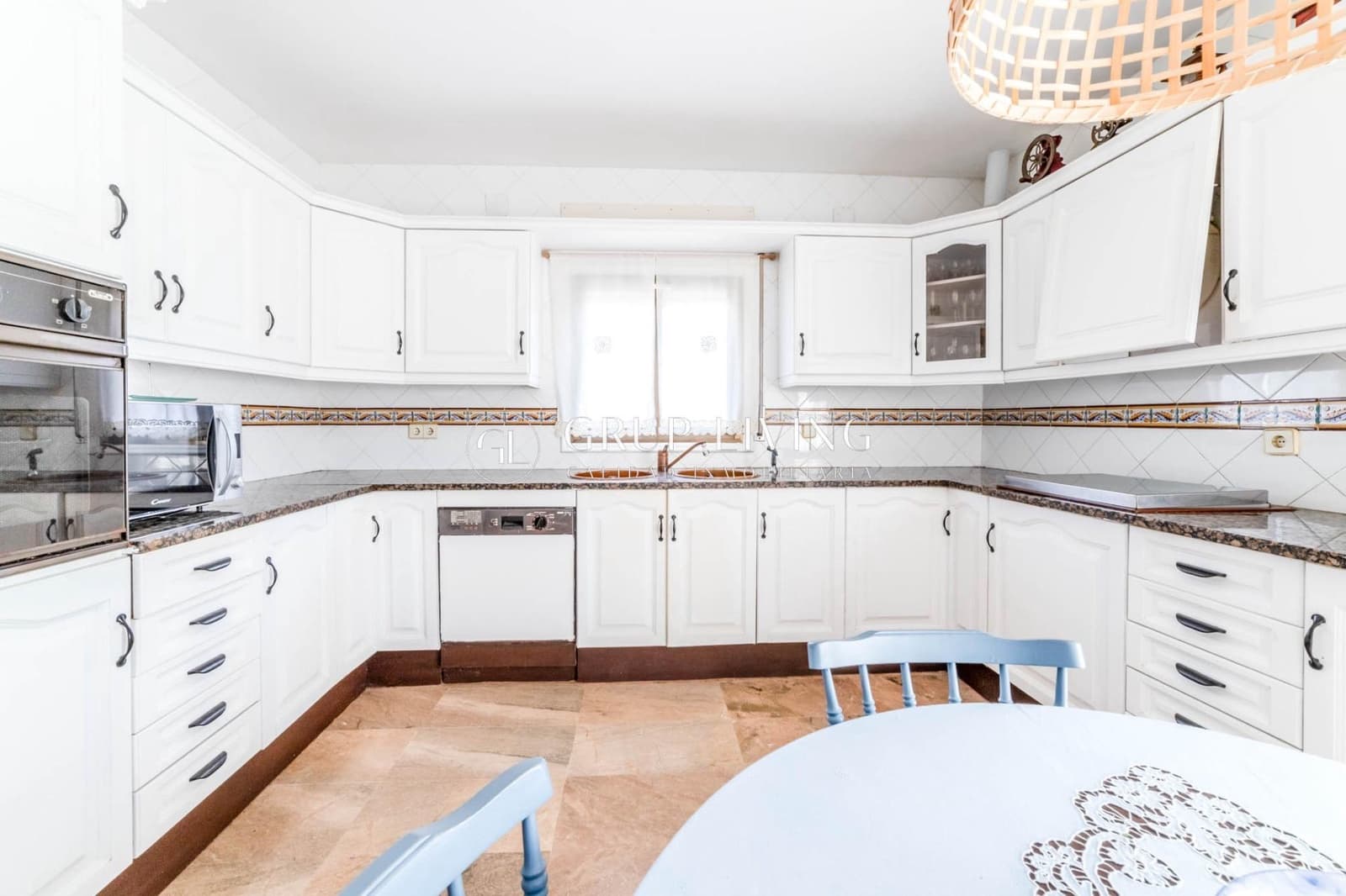 5 Zimmer Villa zu verkaufen in Vilanova i la Geltru mit Pool Garage - 715.000 € (Ref: 8900225)