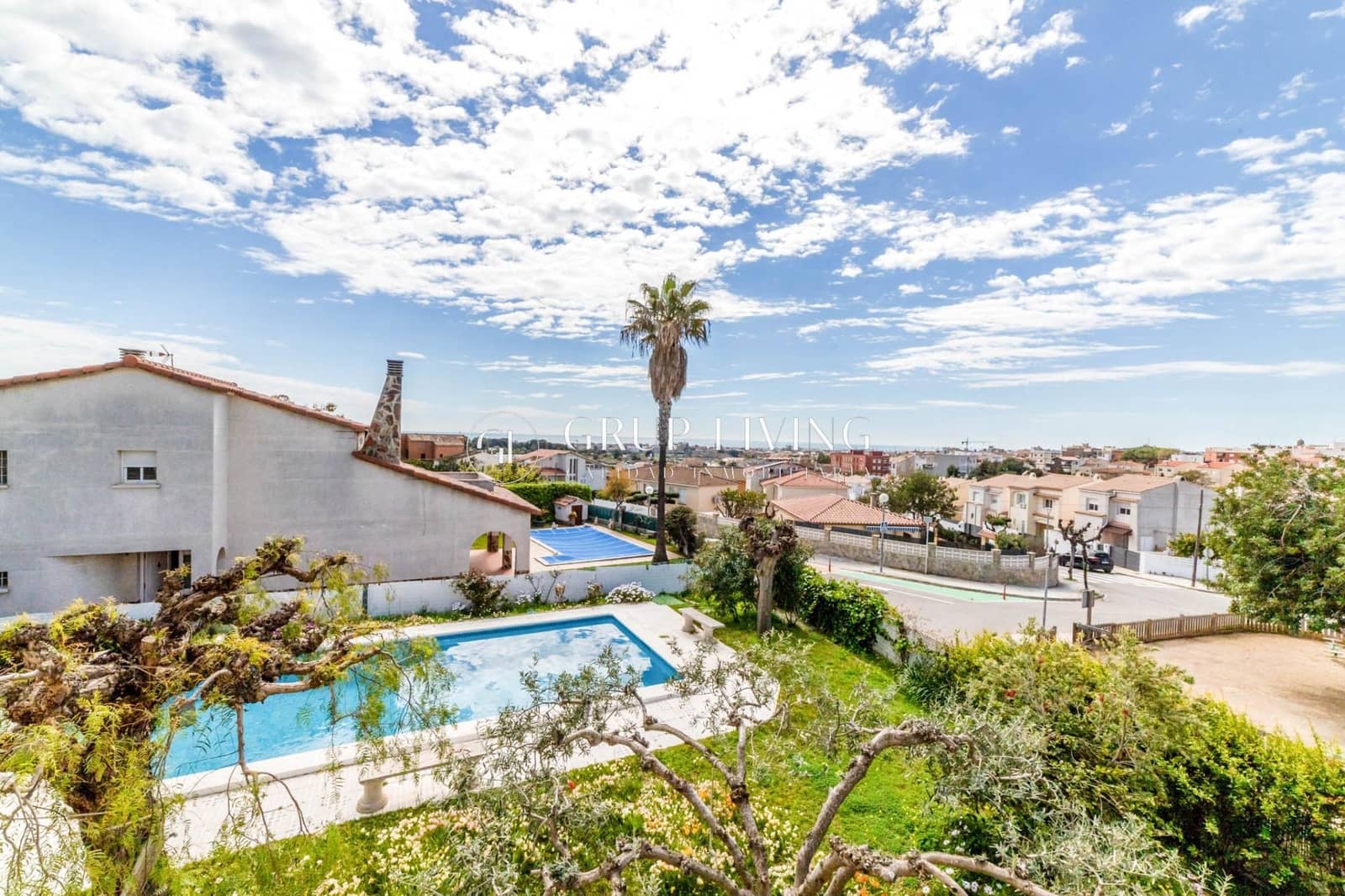 5 Zimmer Villa zu verkaufen in Vilanova i la Geltru mit Pool Garage - 715.000 € (Ref: 8900225)
