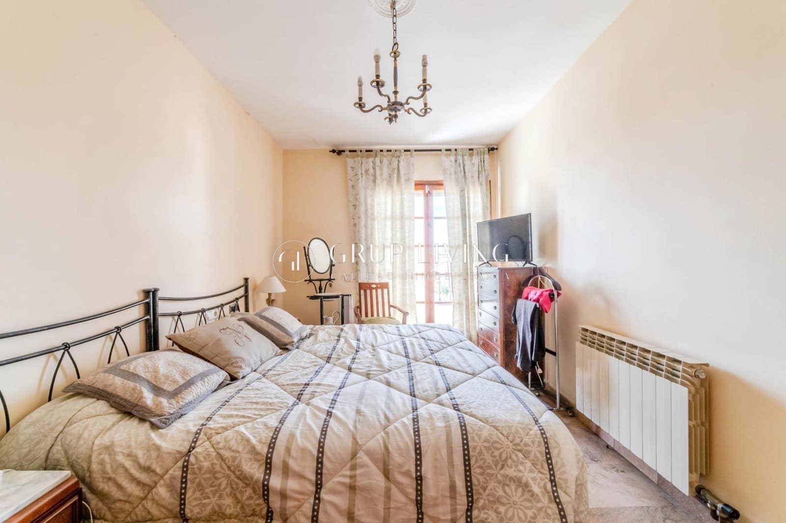 5 Zimmer Villa zu verkaufen in Vilanova i la Geltru mit Pool Garage - 715.000 € (Ref: 8900225)