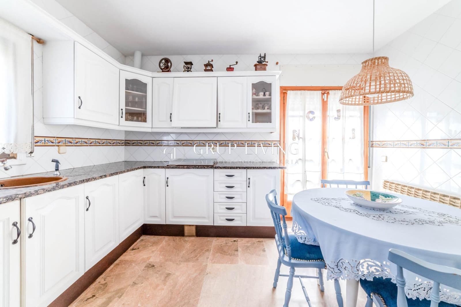 5 Zimmer Villa zu verkaufen in Vilanova i la Geltru mit Pool Garage - 715.000 € (Ref: 8900225)
