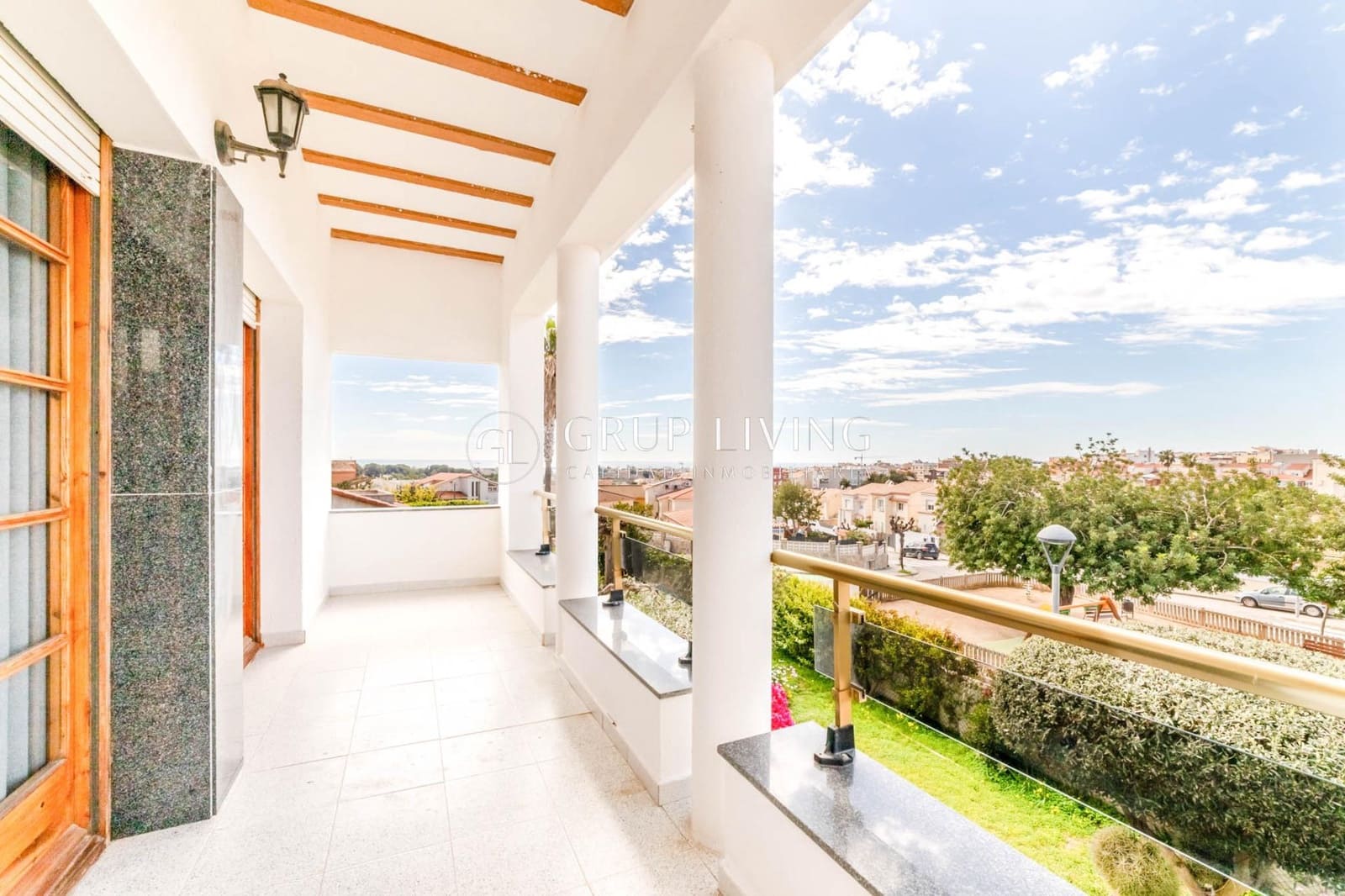 5 Zimmer Villa zu verkaufen in Vilanova i la Geltru mit Pool Garage - 715.000 € (Ref: 8900225)