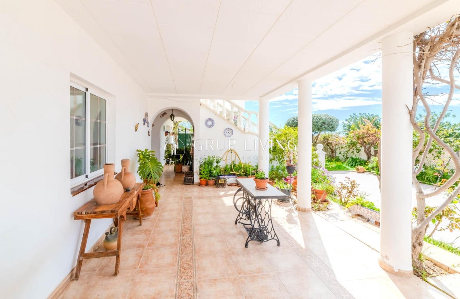 5 Zimmer Villa zu verkaufen in Vilanova i la Geltru mit Pool Garage - 715.000 € (Ref: 8900225)