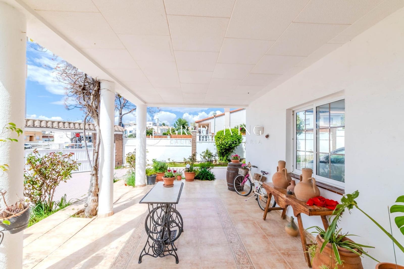 5 Zimmer Villa zu verkaufen in Vilanova i la Geltru mit Pool Garage - 715.000 € (Ref: 8900225)