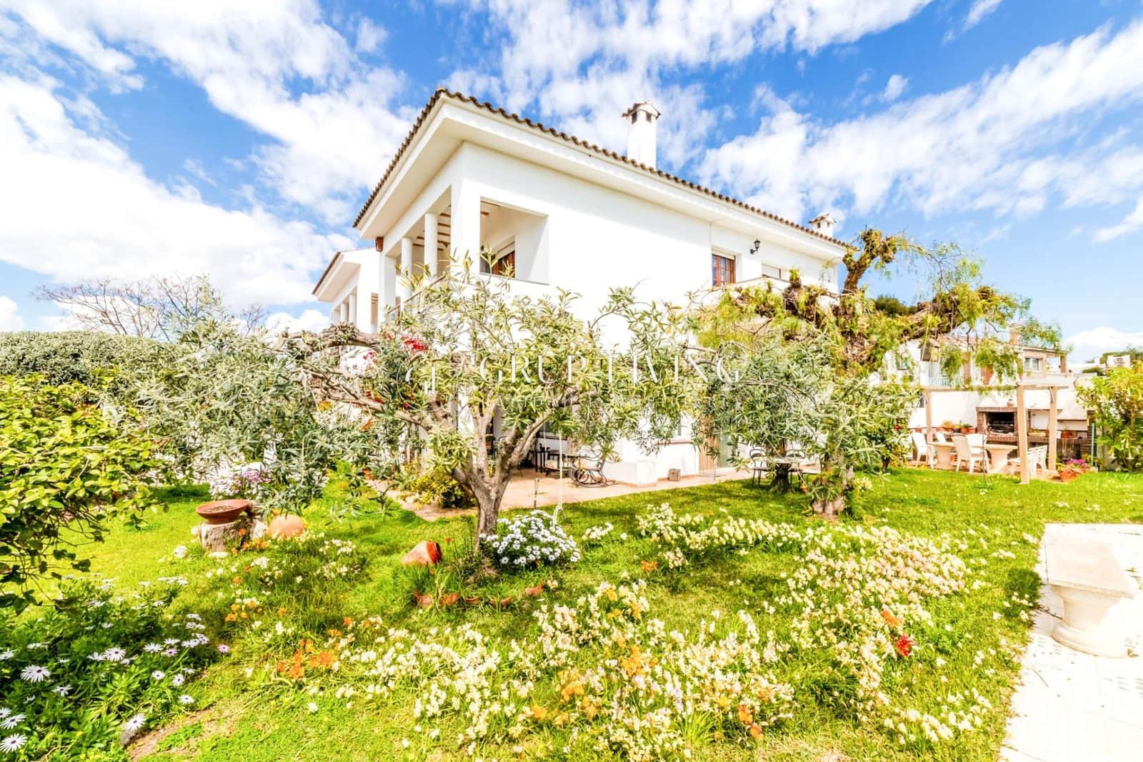 5 Zimmer Villa zu verkaufen in Vilanova i la Geltru mit Pool Garage - 715.000 € (Ref: 8900225)