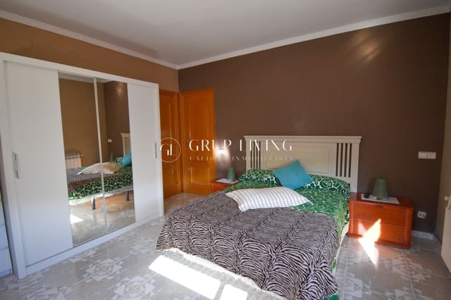 5 soveværelse Villa til salg i Canyelles med garage - € 318.000 (Ref: 8932186)