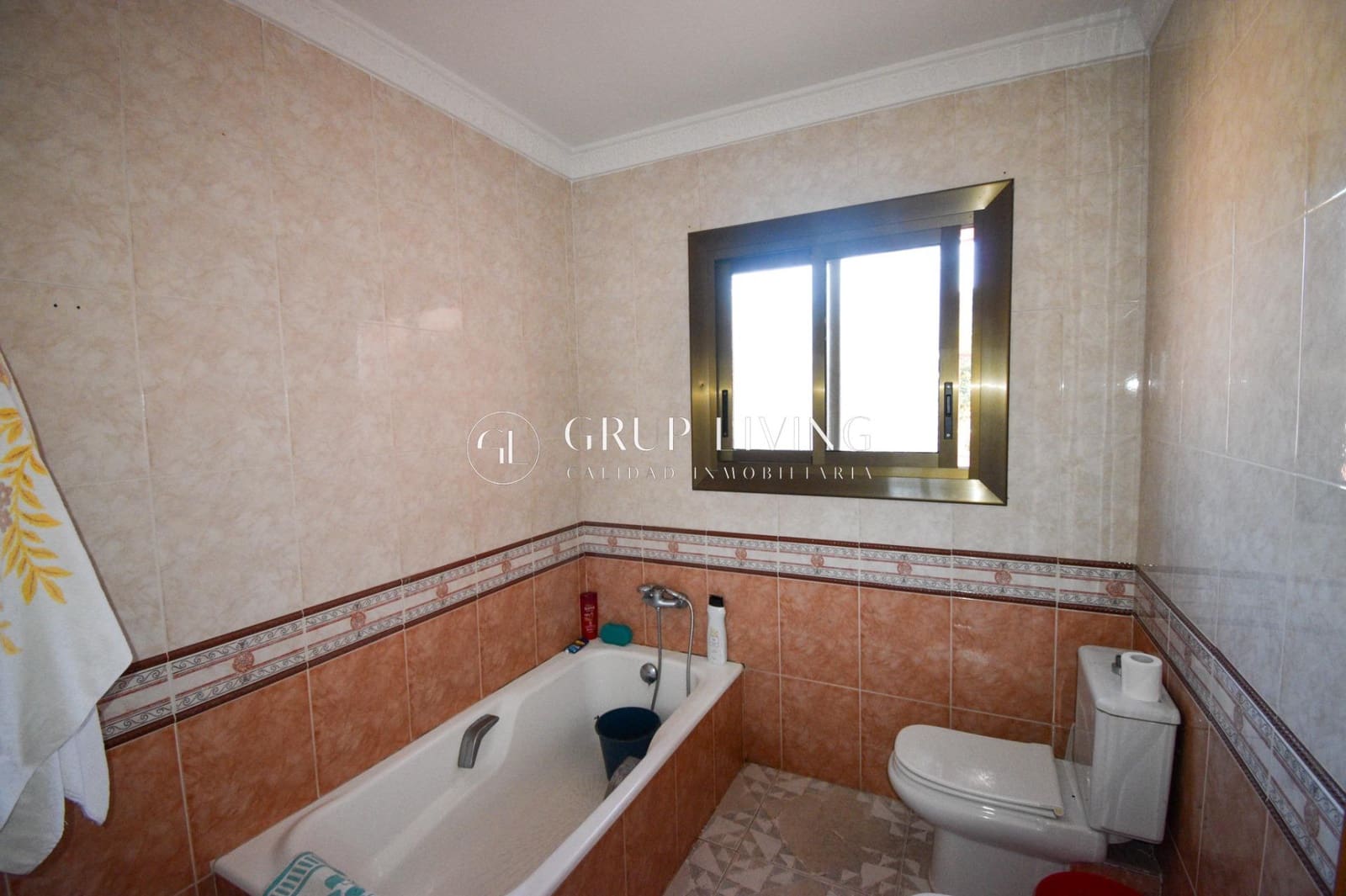 5 soveværelse Villa til salg i Canyelles med garage - € 318.000 (Ref: 8932186)