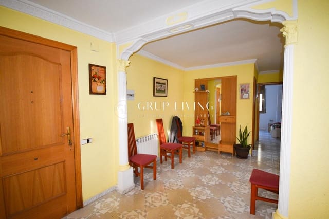 5 soveværelse Villa til salg i Canyelles med garage - € 318.000 (Ref: 8932186)