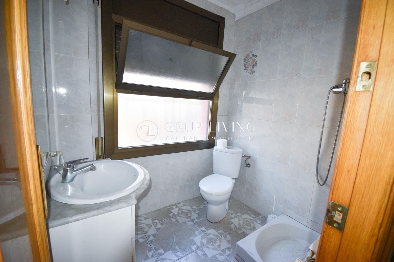 5 soveværelse Villa til salg i Canyelles med garage - € 318.000 (Ref: 8932186)