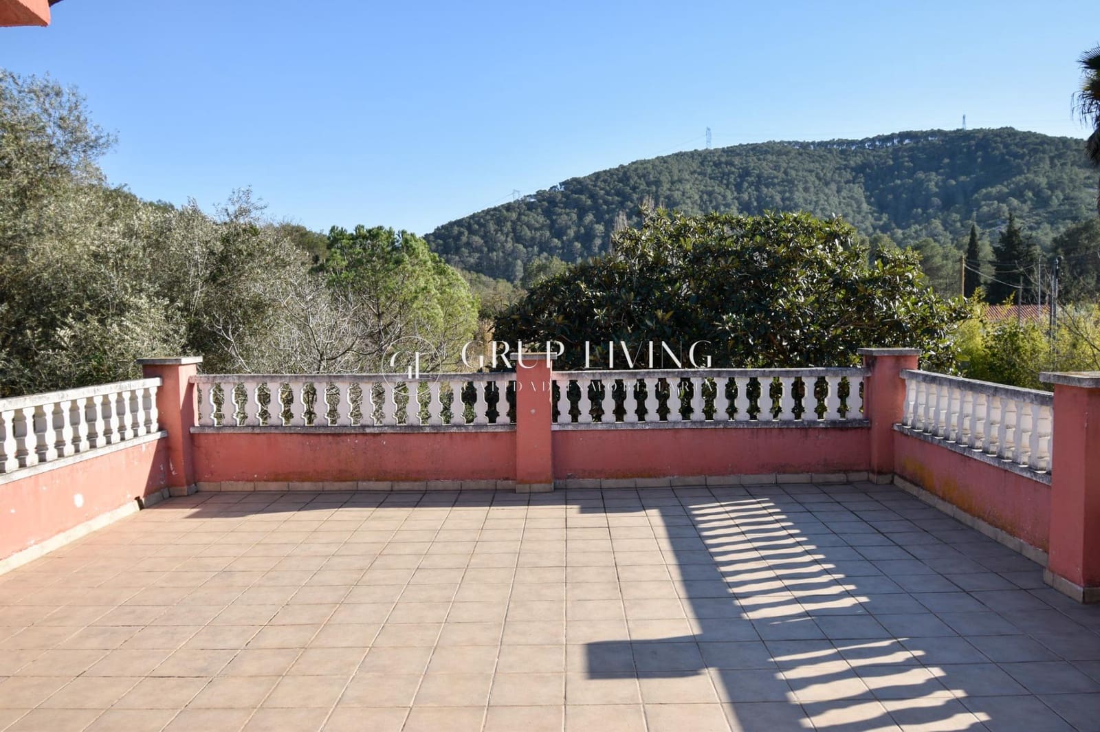 5 soveværelse Villa til salg i Canyelles med garage - € 318.000 (Ref: 8932186)