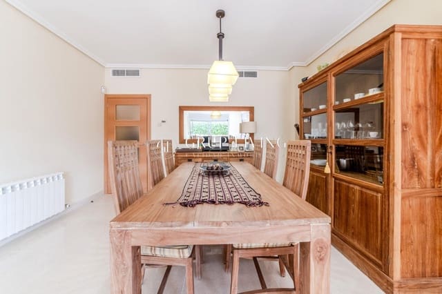 4 quarto Apartamento para venda em Cubelles com garagem - 500 000 € (Ref: 8943893)